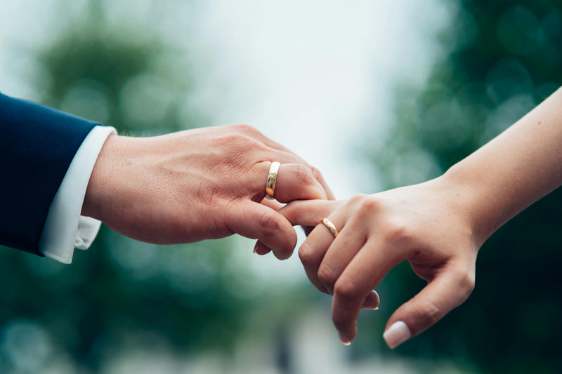 Yellow Gold Wedding Rings: Why They Are Timeless and Will Never Go Out of Style Trends come and go.