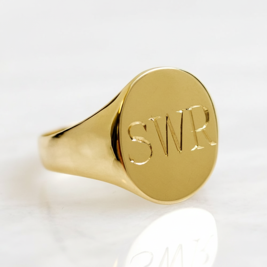 Gents Cushion-Shaped 9ct Yellow Gold Heavy Weight Signet Ring