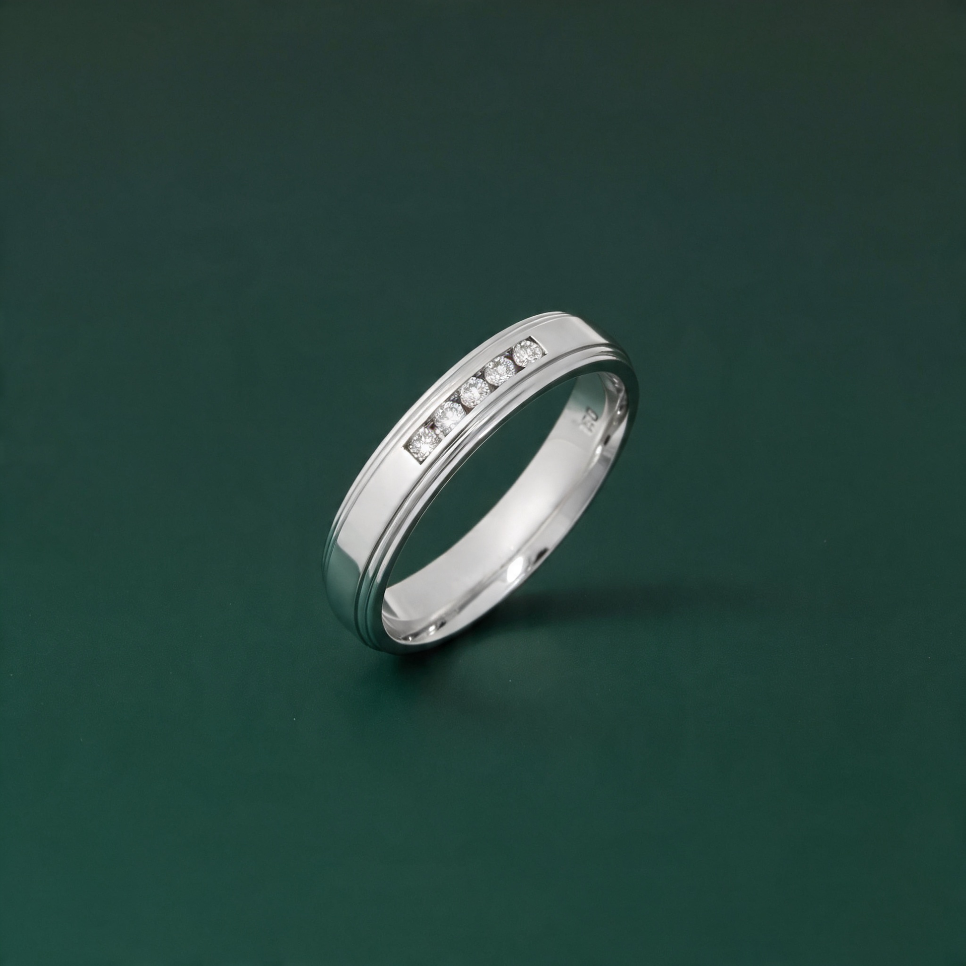 9ct White Gold 0.10 carat Diamond Polished 4mm Wedding Ring