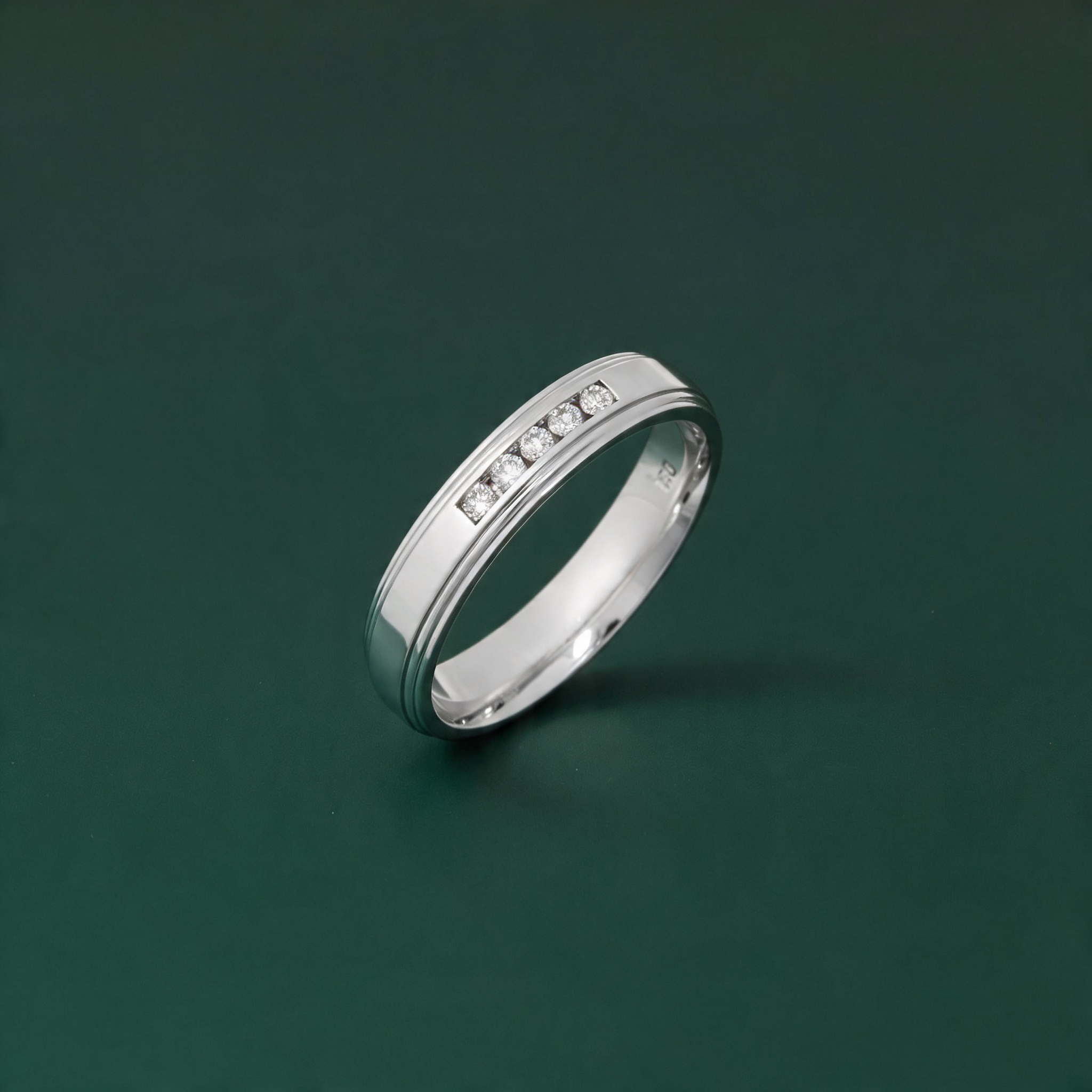 9ct White Gold 0.10 carat Diamond Polished 4mm Wedding Ring