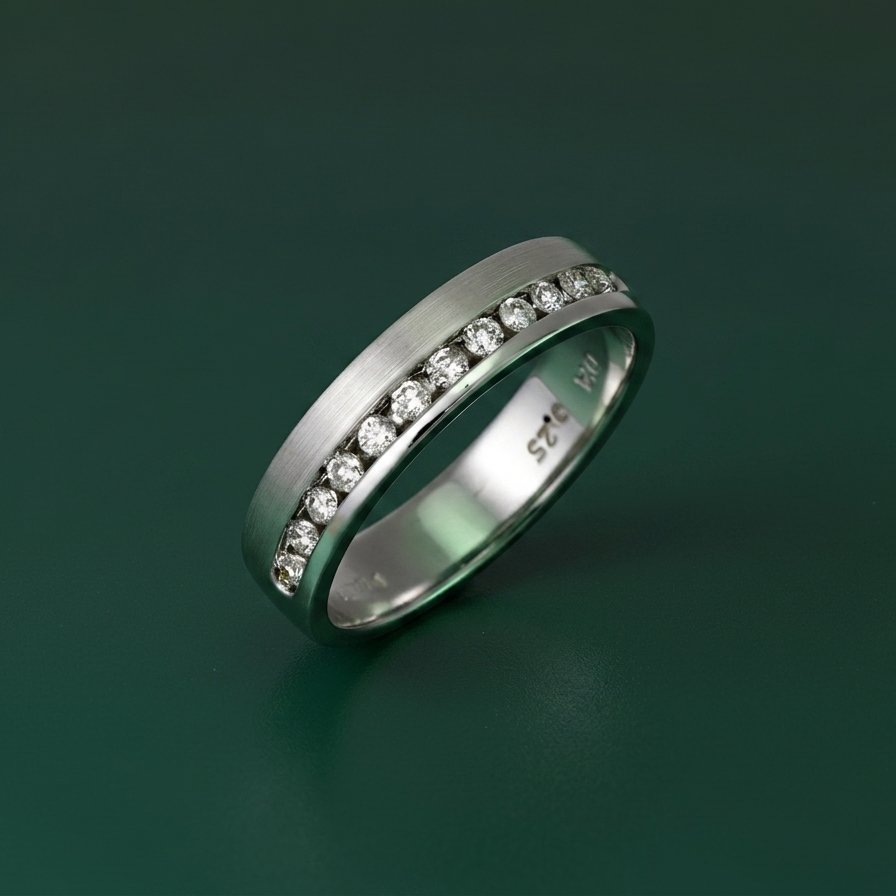 18ct White Gold 0.25 carat Diamond Eternity 4mm Wedding Ring